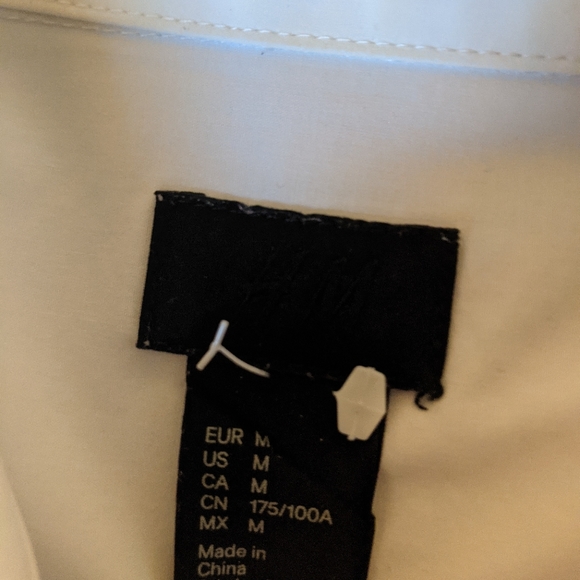 Long sleeve white button down - Picture 3 of 4